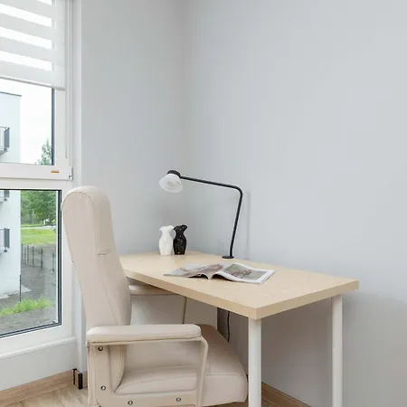 Comfortable With Parking&balcony By Renters