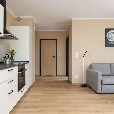 Near Prezero Arena With Parking&balcony By Renters *