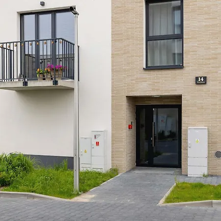 Near Prezero Arena With Parking&balcony By Renters شقة