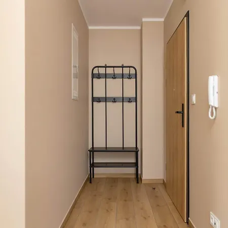 Near Prezero Arena With Parking&balcony By Renters شقة غليفيتسه