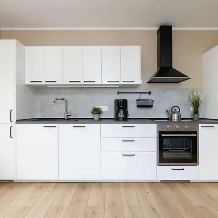 Apartament Comfortable With Parking&balcony By Renters Gliwice