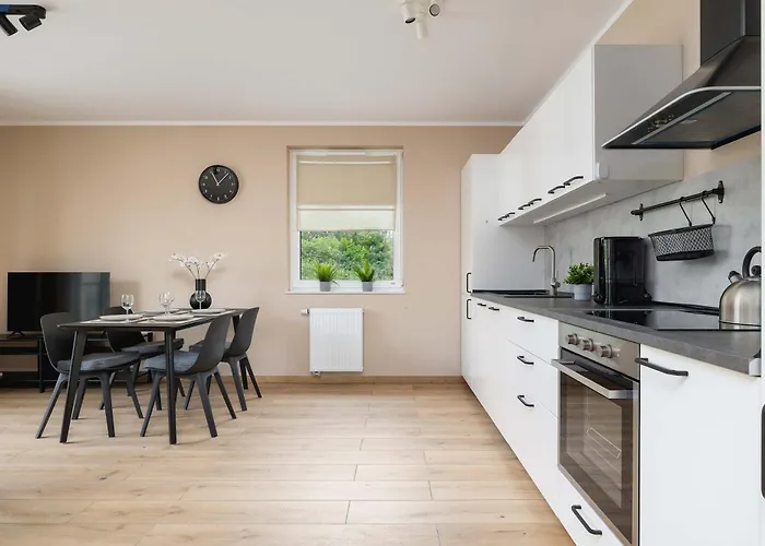 Near Prezero Arena With Parking&balcony By Renters * غليفيتسه