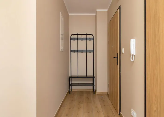 Near Prezero Arena With Parking&balcony By Renters شقة غليفيتسه